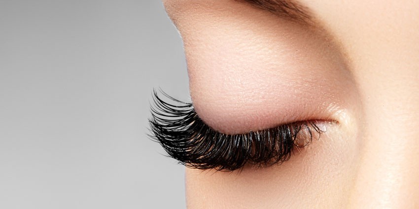 تاثیر مژه بر زیبایی خانم ها