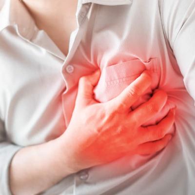 آنژین صدری؛ درد قفسه سینه‌ای که قلب با آن هشدار می‌دهد